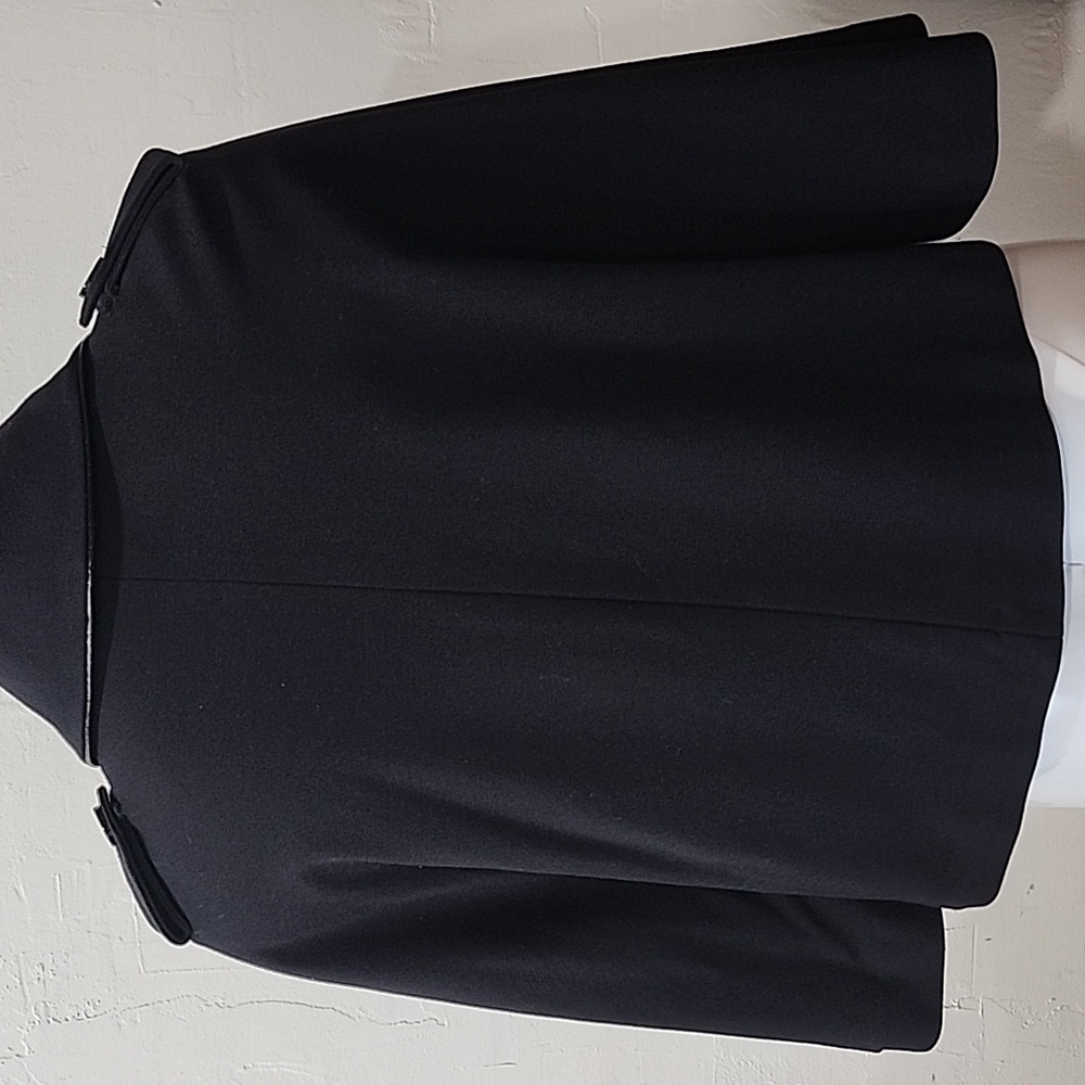 Express cape/blazer/jacket - Picture 2 of 5